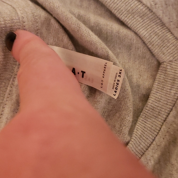 ♥️Set of 2 3/4 sleeve T-shirts in Grey and Black♥️ - Picture 3 of 3